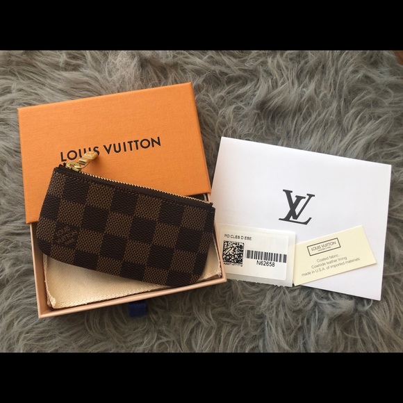 ❌SOLD❌ Louis Vuitton Damier Ebene Key Pouch